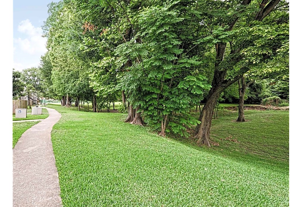 Blakewood Oaks exterior view